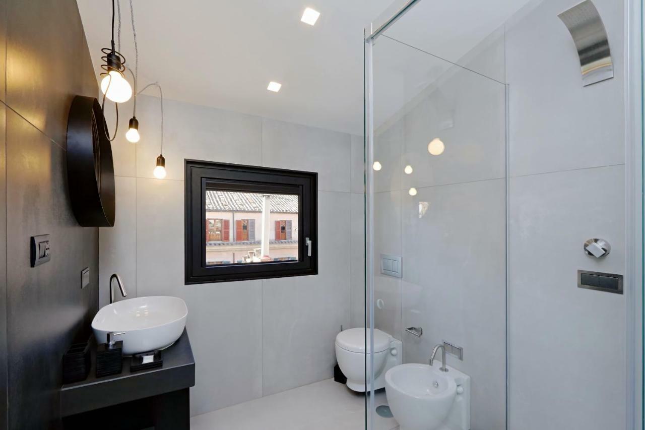 Apartment Tiffany Deluxe Penthouse 30 Mt. From Piazza Di Spagna Rom