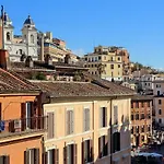 Tiffany Deluxe Penthouse 30 mt. from Piazza di Spagna