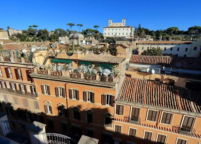 Tiffany Deluxe Penthouse 30 mt. from Piazza di Spagna